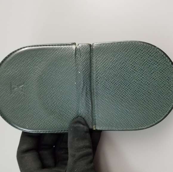 LOUIS VUITTON Beautiful mini monnaie boite coin case Taiga Leather/Germa… - Picture 8 of 16